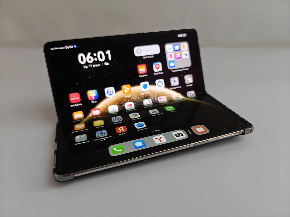 Обзор смартфона Huawei Mate X6 — раскладушки возвращаются Обзор смартфона Huawei Mate X6 — раскладушки возвращаются