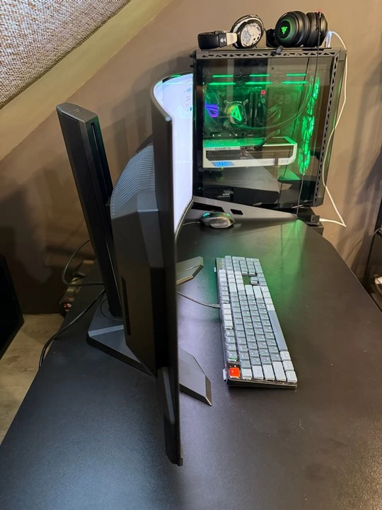 OLED-прорыв в играх: обзор GIGABYTE MO34WQC2 – монитор мечты для геймеров OLED-прорыв в играх: обзор GIGABYTE MO34WQC2 – монитор мечты для геймеров