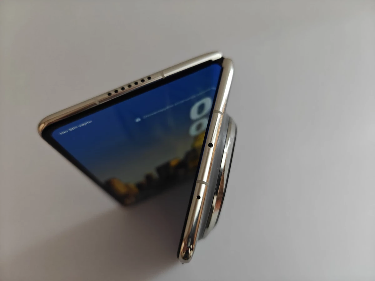 Обзор смартфона Huawei Mate X6 — раскладушки возвращаются Обзор смартфона Huawei Mate X6 — раскладушки возвращаются