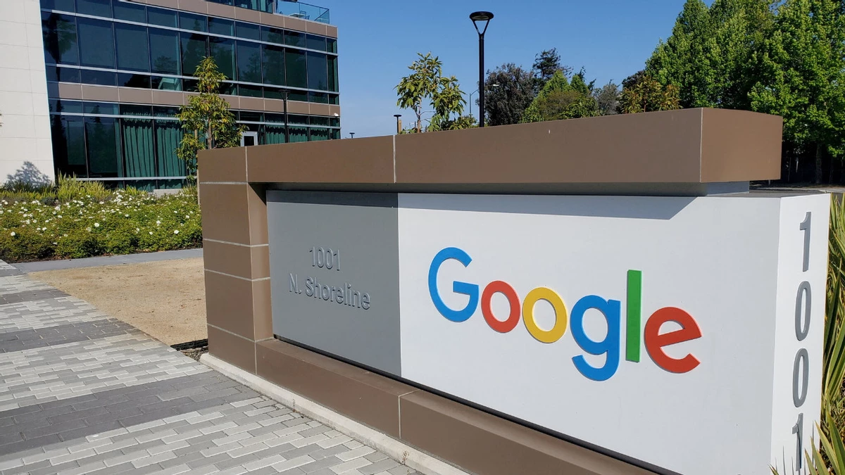 Google за баны наших на YouTube грозит штраф в ₽2 ундециллиона (2×10^36). Правда, на Земле столько денег нет... Google за баны наших на YouTube грозит штраф в ₽2 ундециллиона (2×10^36). Правда, на Земле столько денег нет...