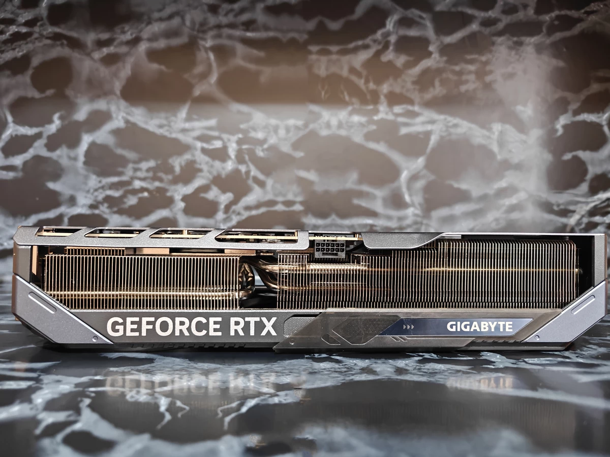Обзор GIGABYTE GeForce RTX 5070 Ti Gaming OC Обзор GIGABYTE GeForce RTX 5070 Ti Gaming OC