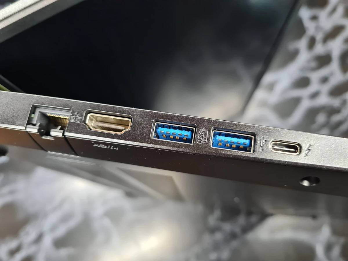 Обзор ноутбука Nitro V15 от Acer — i5-13420H и RTX 4050 в компактном корпусе Обзор ноутбука Nitro V15 от Acer — i5-13420H и RTX 4050 в компактном корпусе