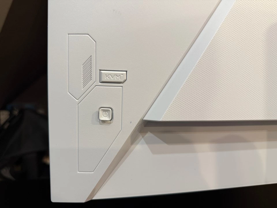 GIGABYTE M27QA ICE – игровой монитор с 180 Гц и качественной IPS-матрицей за разумные деньги GIGABYTE M27QA ICE – игровой монитор с 180 Гц и качественной IPS-матрицей за разумные деньги