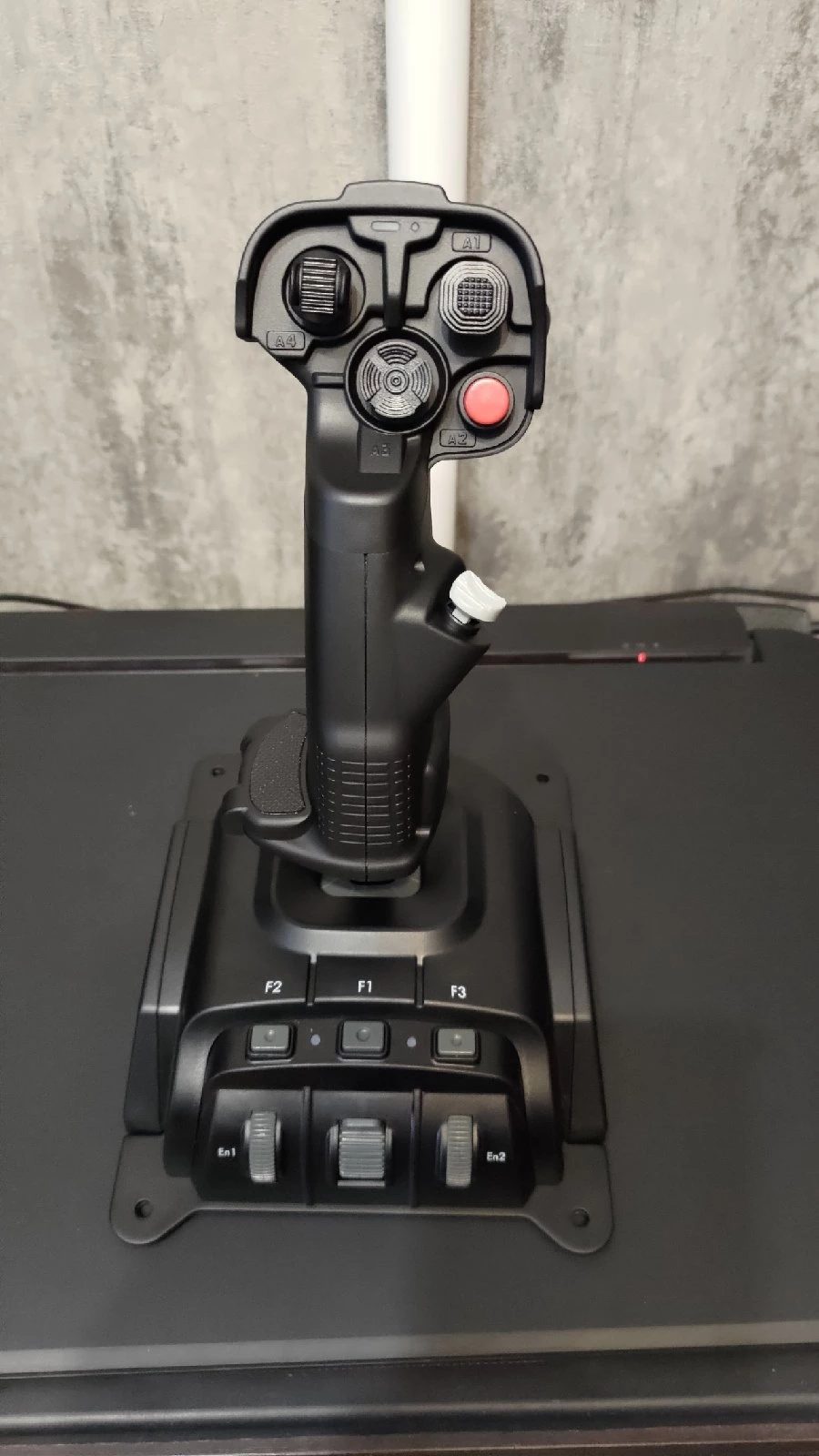 Джойстики VKB Gladiator NXT Premium — лучший сетап для космосимов Джойстики VKB Gladiator NXT Premium — лучший сетап для космосимов